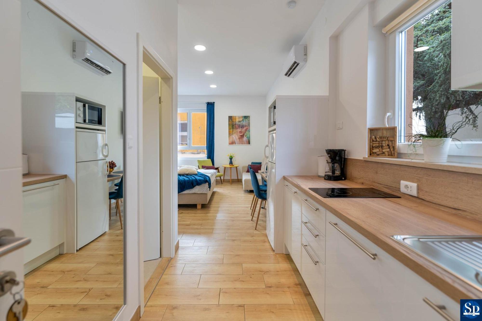 Colosseum Garden Studio Apartments Пула Екстериор снимка