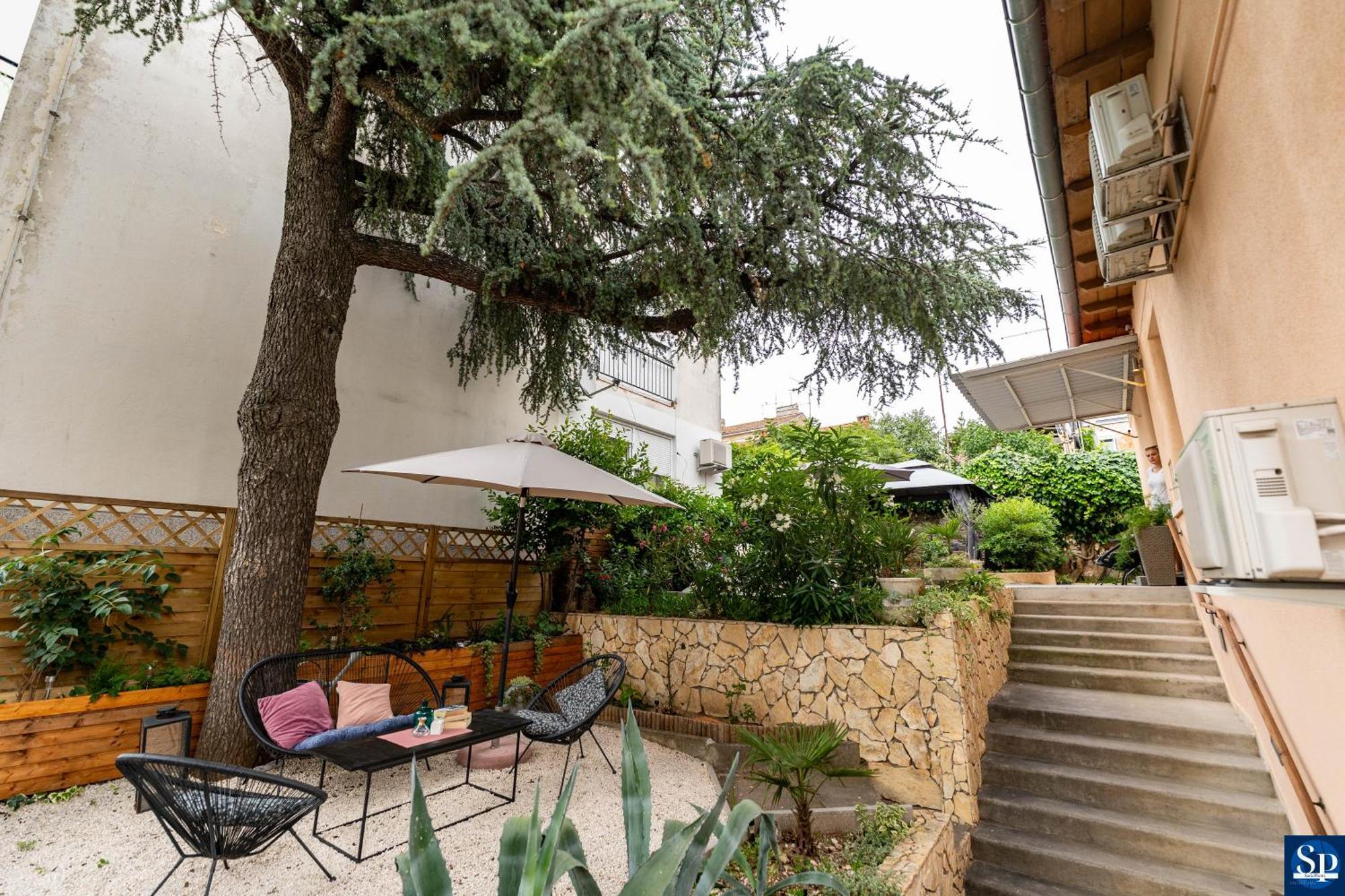 Colosseum Garden Studio Apartments Пула Екстериор снимка