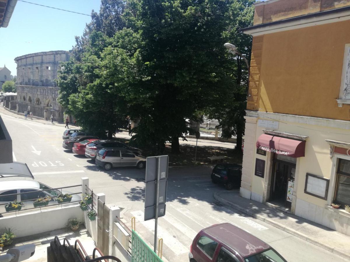 Colosseum Garden Studio Apartments Пула Екстериор снимка